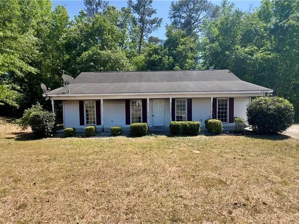 2302 Level Ct, Phenix City, AL 36869