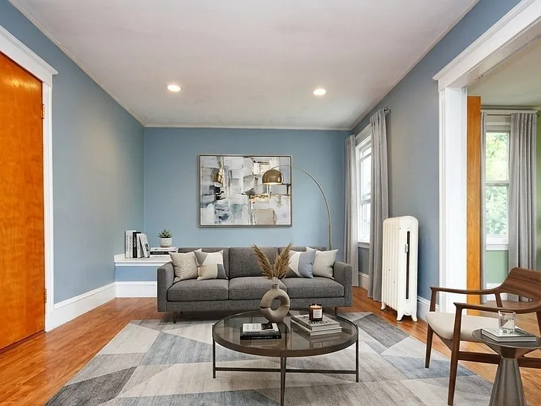 4 Belmont St #2 — Photo 1