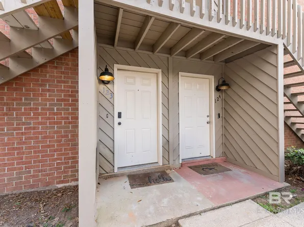 512 Lake Forest Blvd APT 124F, Daphne, AL 36526