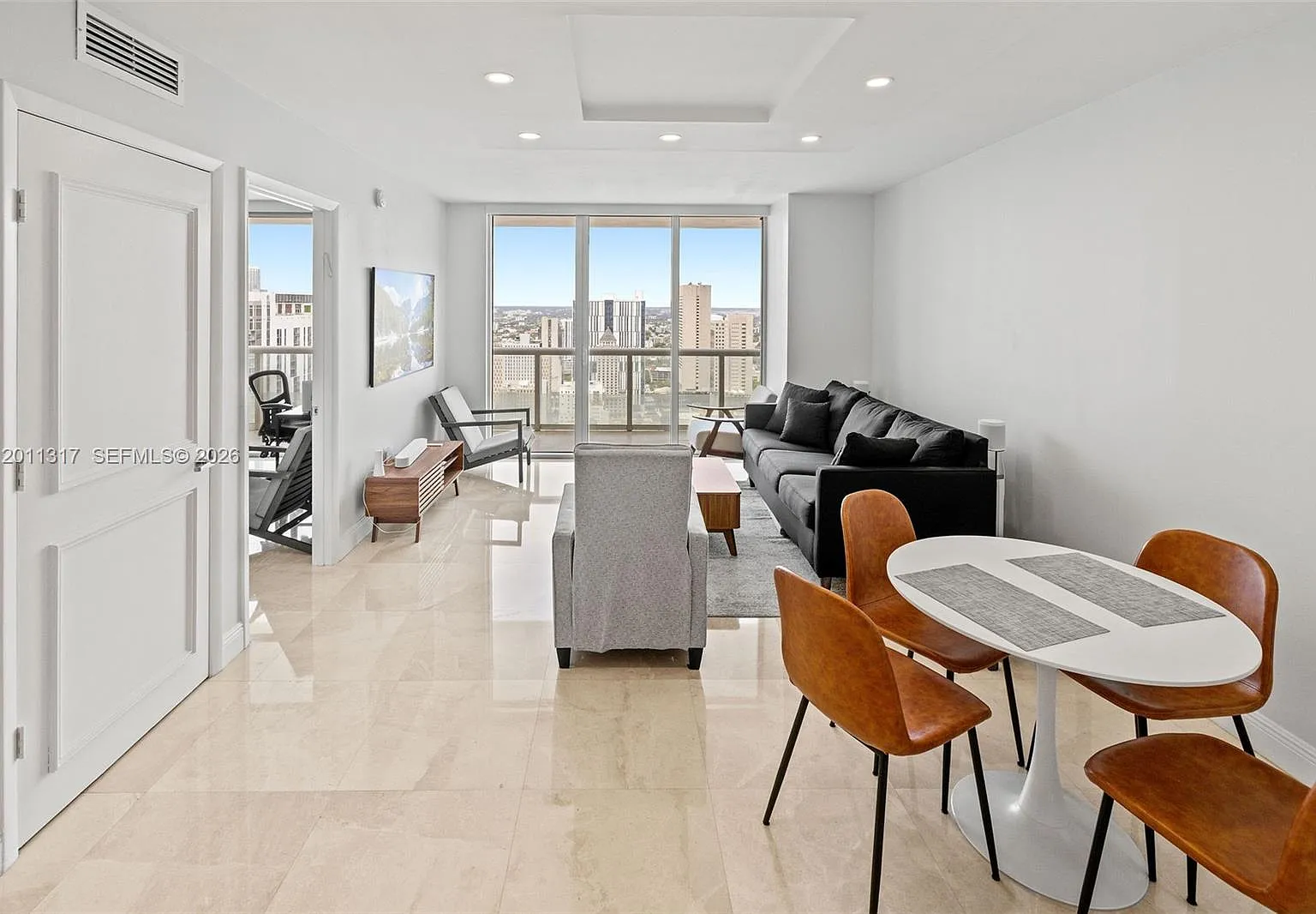 50 Biscayne Condo — Photo 2