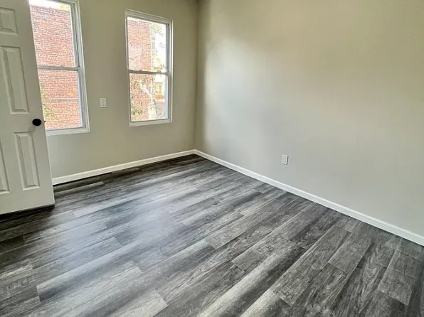 133 Stevens Avenue image 1 of 8
