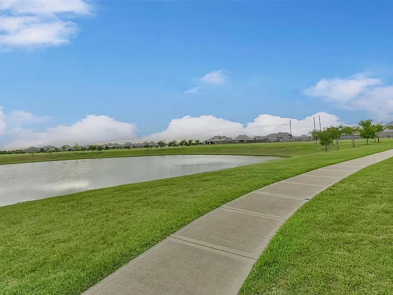 5047 Royal Amber Ln — Photo 47
