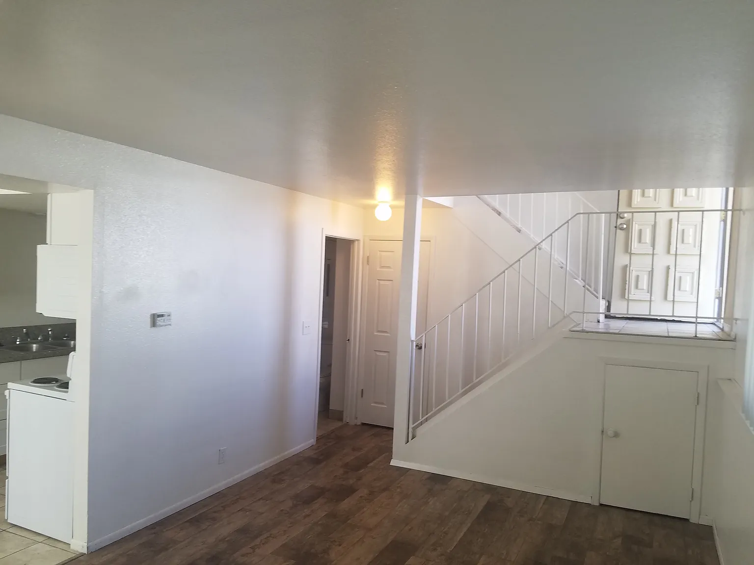 2 bed, 1.5 bath, 980 sqft, $1,400 — Photo 4