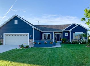 15380 Spartan Ln, Brookfield, WI 53005