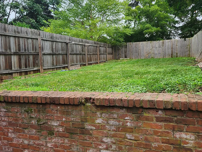 143 Howard Ave — Photo 19
