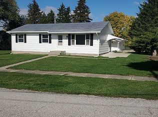 507 7th St, Hampton, IL 61256