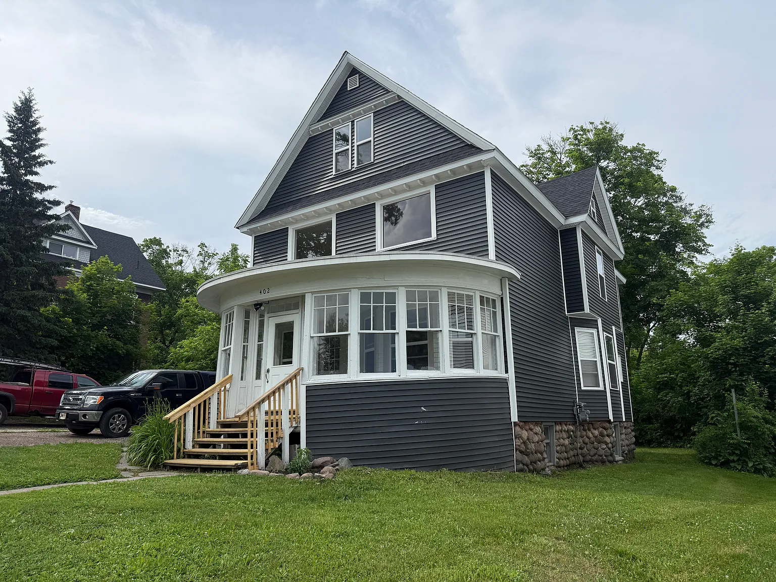 402 S. Ravine — Photo 2