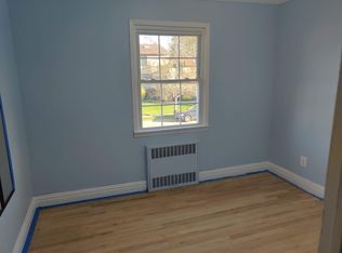 3 Buffalo St, Hicksville, NY 11801