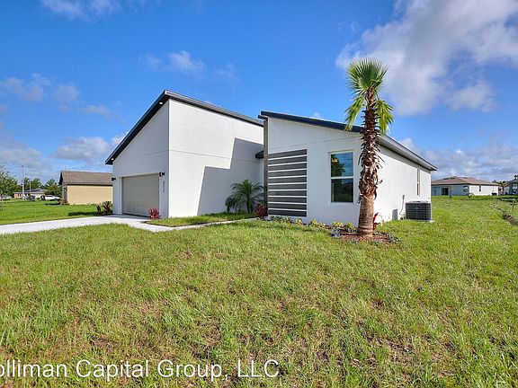 4th image of 325 Aster Ct W