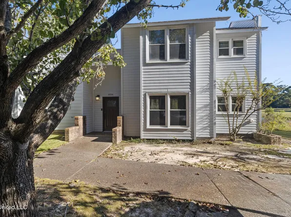 8106 Fairway Villa Dr, Gautier, MS 39553