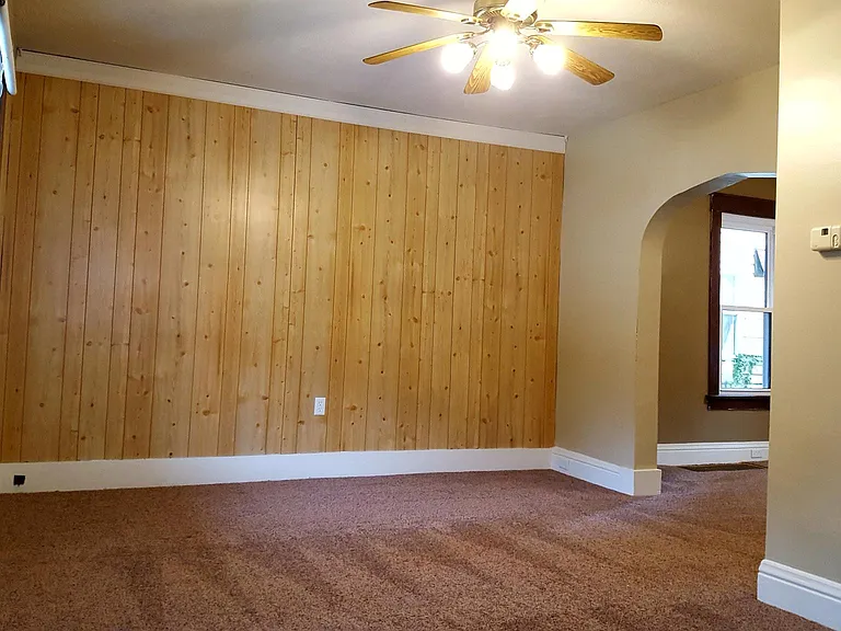 1629 Poplar St — Photo 16
