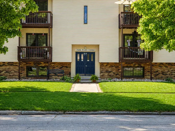 511 Broadway Ave APT 101, Mattoon, IL 61938