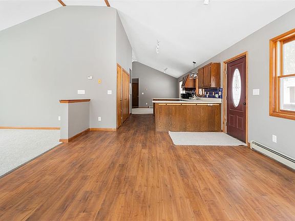 4th image of 403 Philips Rd