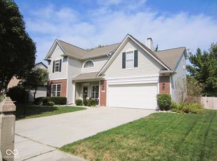 10543 Greenway Dr, Fishers, IN 46037
