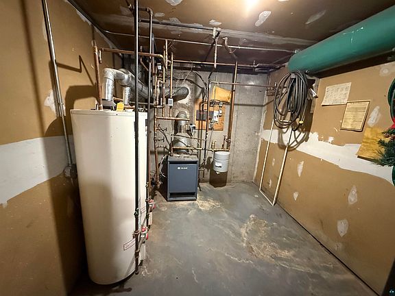 4th image of 6848 S 1st Ave