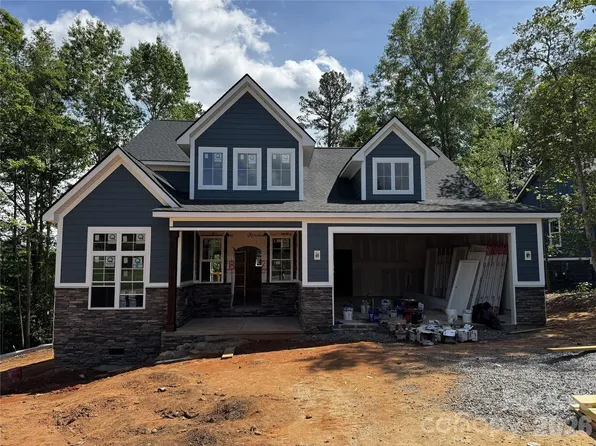 3821 54th Ave NE, Hickory, NC 28601