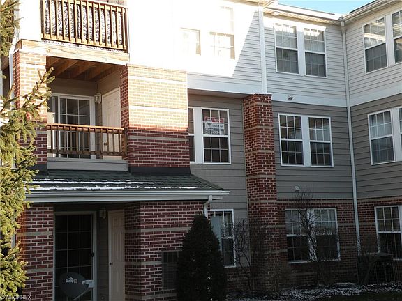 2nd image of 23004 Chandlers Ln #4-221