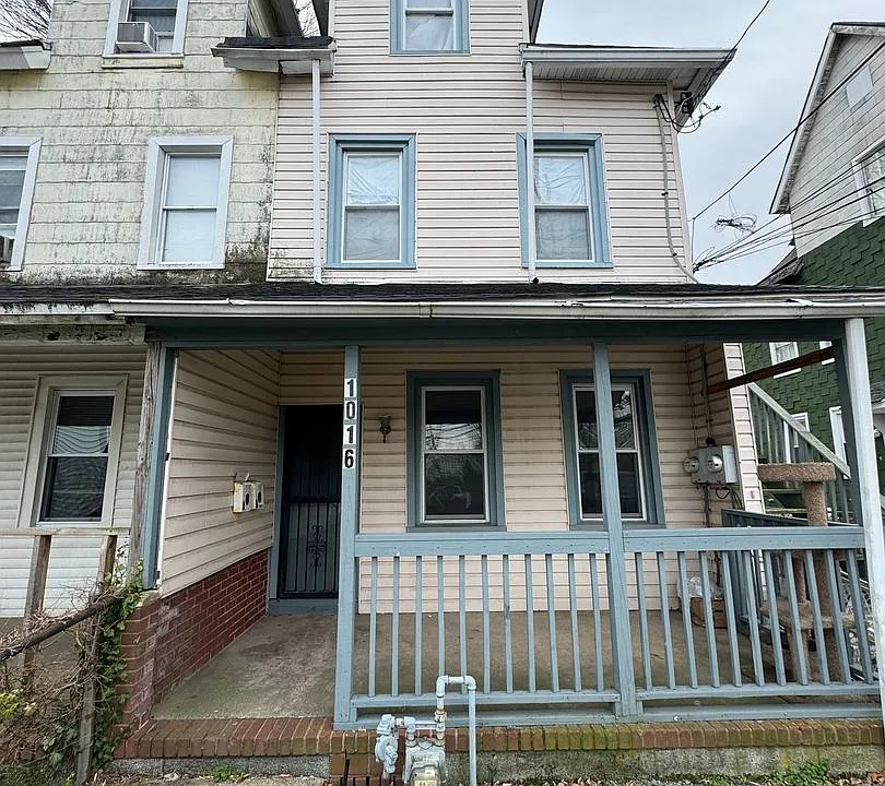 1016 Pine St