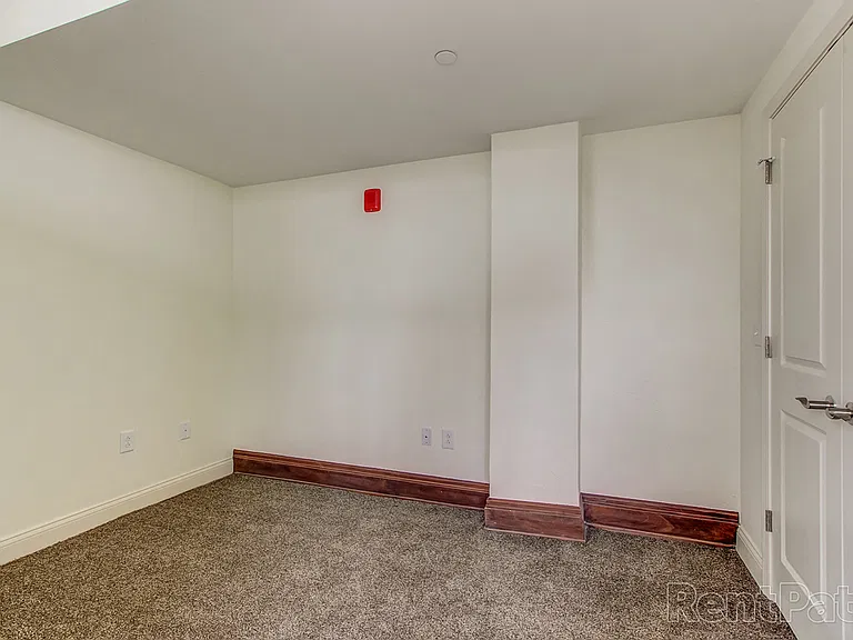 Floor plan 2 bedroom