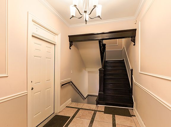 5th image of 4524 S King Dr APT 4