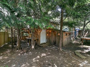 611 E Lakeshore Dr E, Shelton, WA