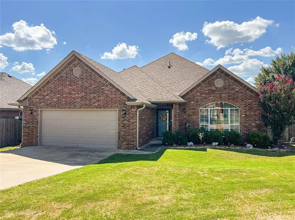 1606 Cedar Bend Ct, Shawnee, OK 74804
