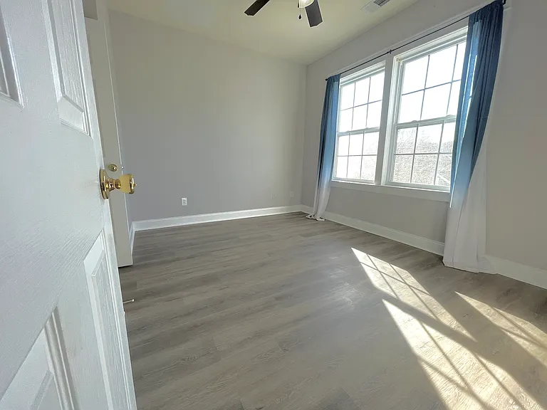318 White Gables Dr — Photo 11