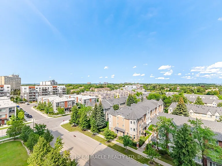 8 Rosebank Dr #8 — Photo 33