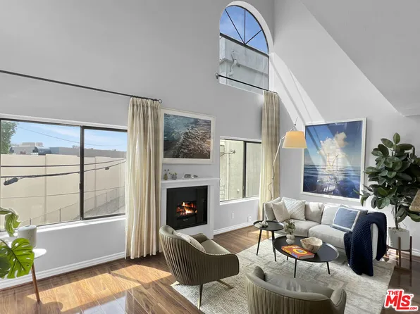 4211 Arch Dr APT 204, Studio City, CA 91604