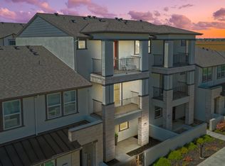 3062 Beaded Mist Walk, Sacramento, CA