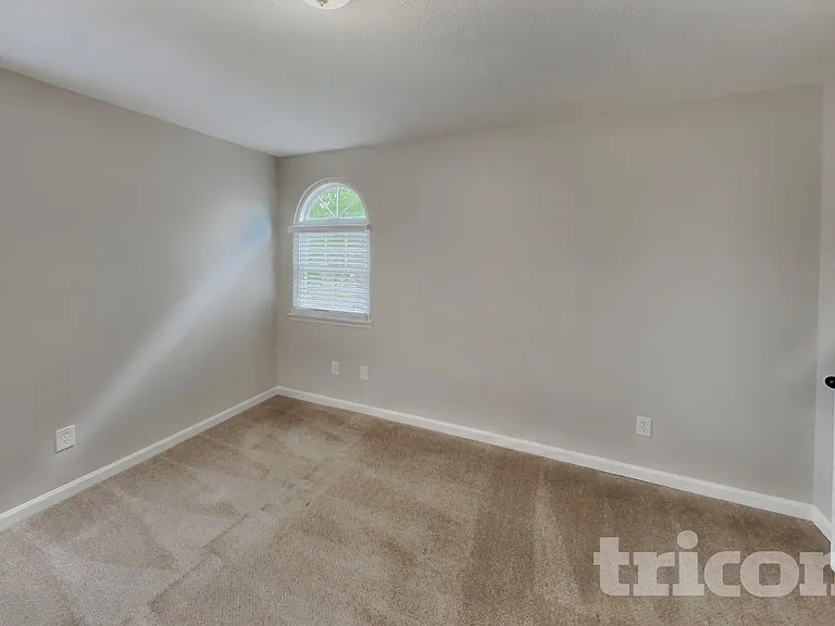 2701 River Bend Dr — Photo 10