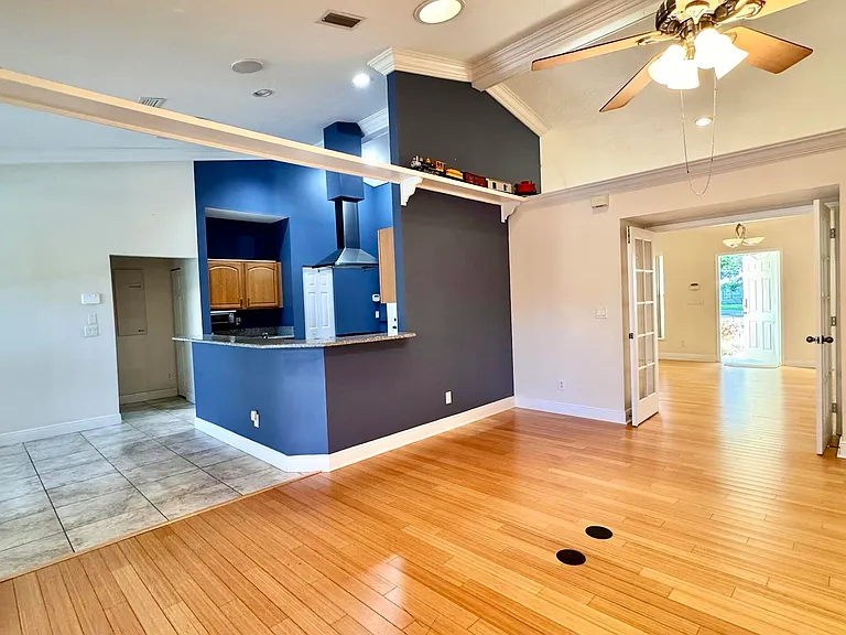 510 SW South Carolina Dr — Photo 29