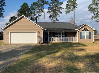 220 Apple Tree Cir, Raeford, NC 28376