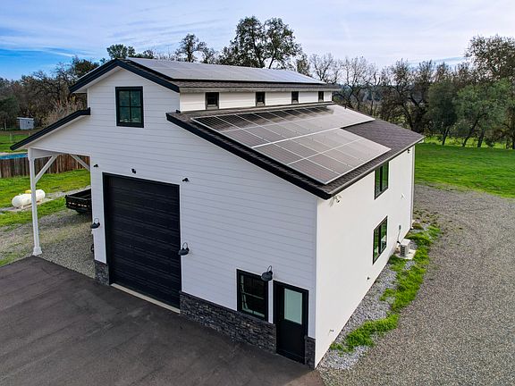 2nd image of 3020 Swan Ct
