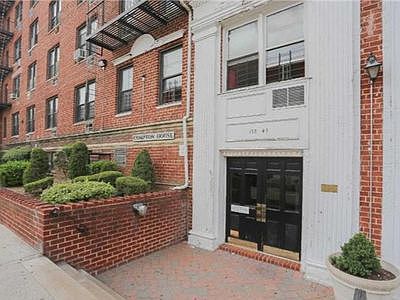 2nd image of 17545 88th Ave APT 6A