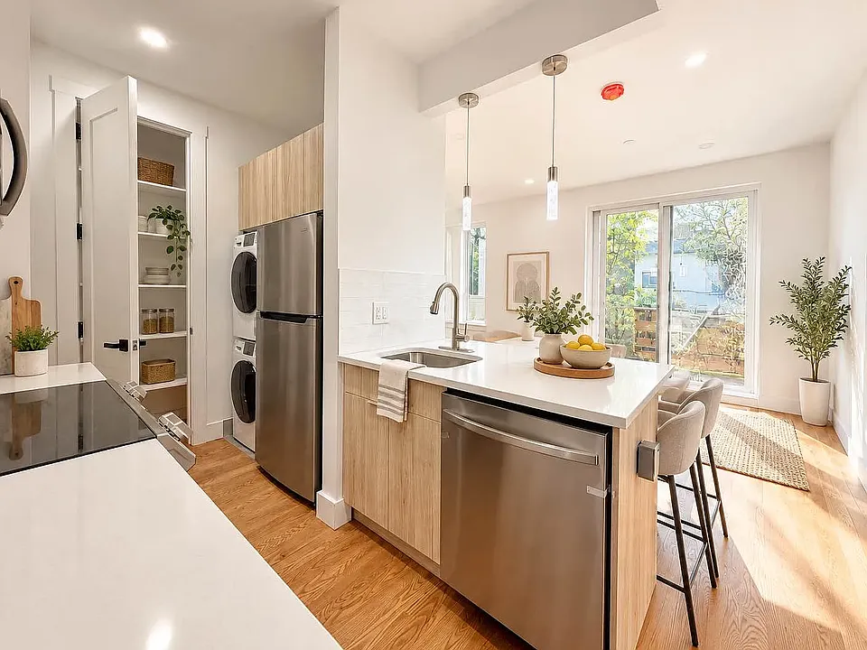 1644 New York Ave #6C