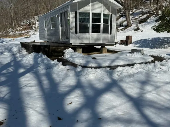 2116 Canter Dr, Sciotoville, OH 45662