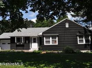 29 Ensign St, Dalton, MA 01226