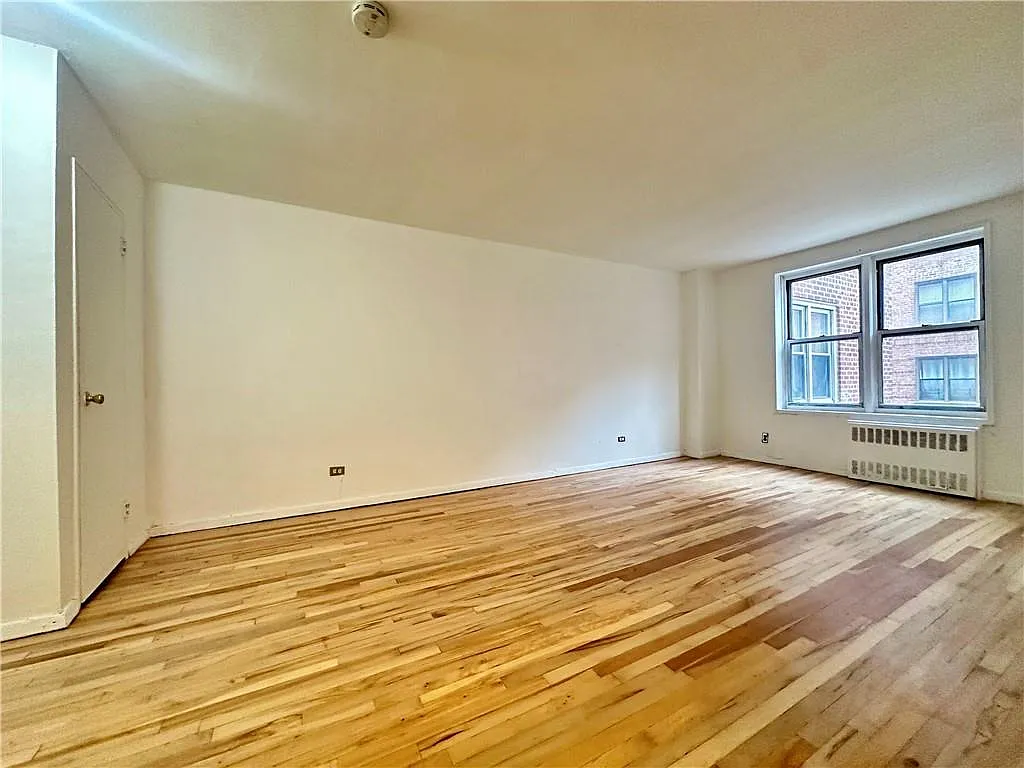 Studio, 500 sqft, $1,550 — Photo 2