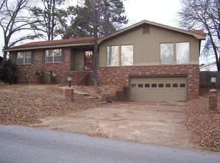3195 Debra St, Batesville, AR 72501