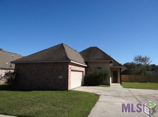 35654 Woodland Ridge Dr, Denham Springs, LA 70706