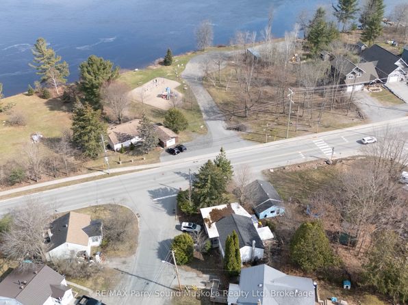 12 Riverdale Rd, Parry Sound, ON P2A 1N9