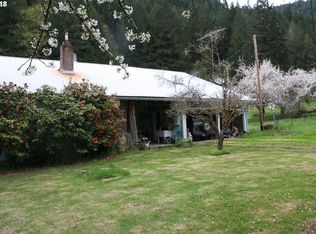 7693 Hubbard Creek Rd, Umpqua, OR 97486