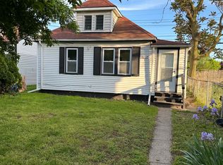 8262 Rivard Ave, Warren, MI 48089