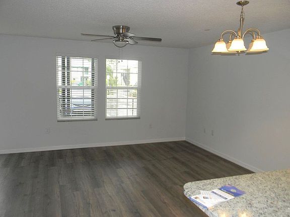 3rd image of 282 Gardner Ln Ste C