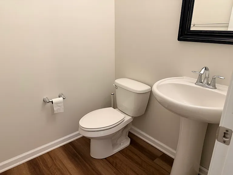 5055 Lake Forest Dr — Photo 10