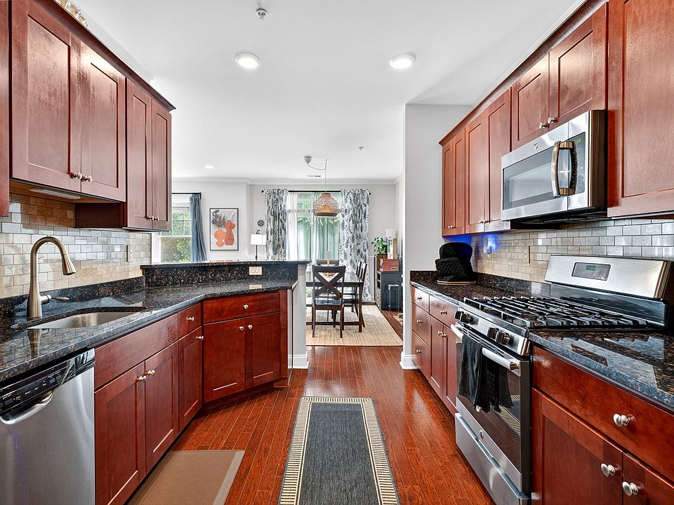 1st image of 58 Elston Ct