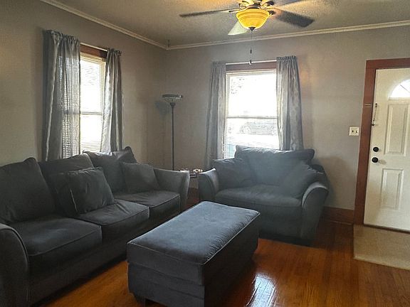 4th image of 2601 University Ave