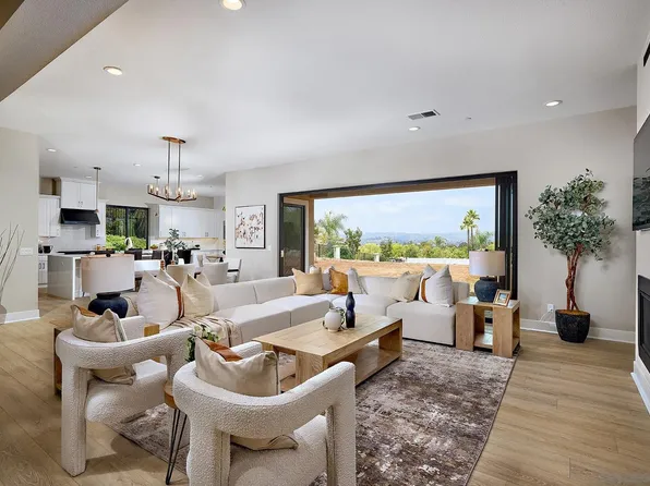 1755 Calle Catalina, Escondido, CA 92029