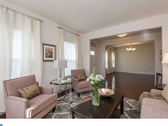 4th image of 242 Parker Dr